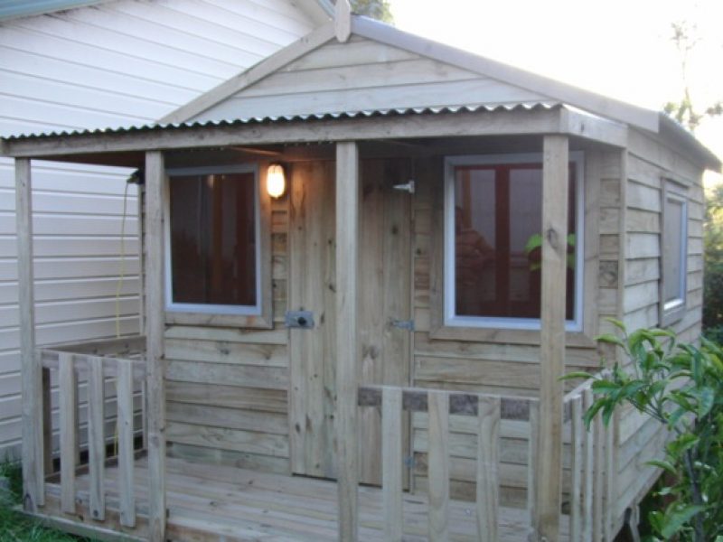 Customised Ellender cabin with two front windows